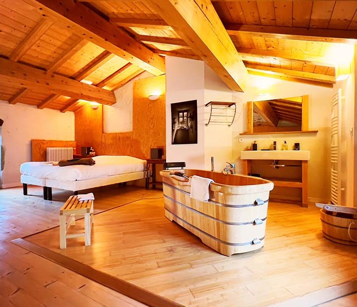 4. Suite duplex, SDB priv. (dès 105 €/nuit/per.)
